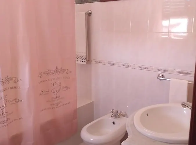 Lamarosa Bed and Breakfast *